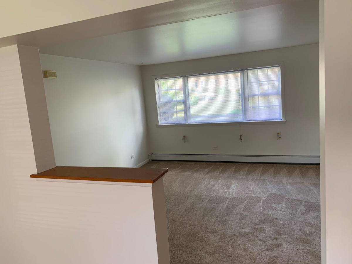 Apartment for rent at 421 Bethel Dr, Joliet, IL 60435