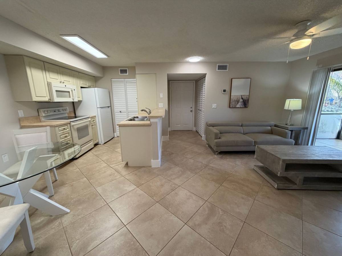 Apartment for rent at 2094 Arbour Walk Circle, Naples, FL 34109