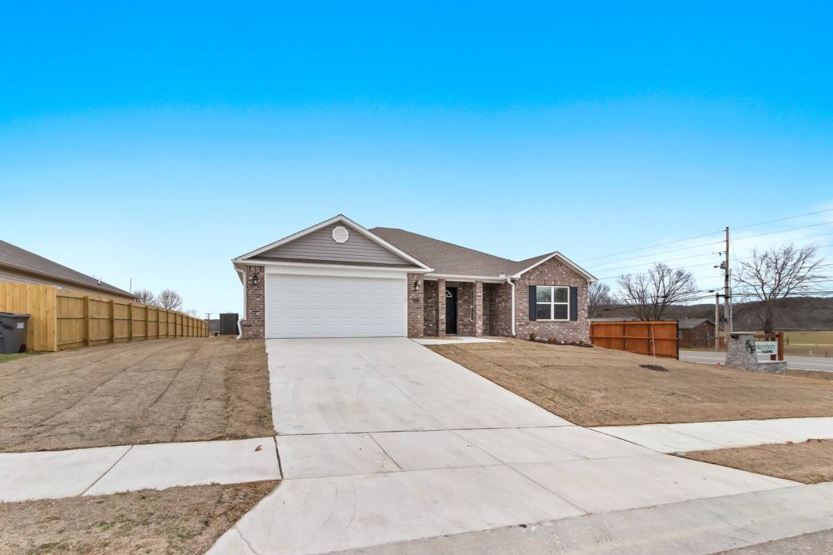 House for rent at 118 Stinson St, Elkins, AR 72727