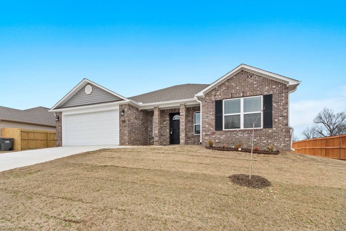 House for rent at 118 Stinson St, Elkins, AR 72727
