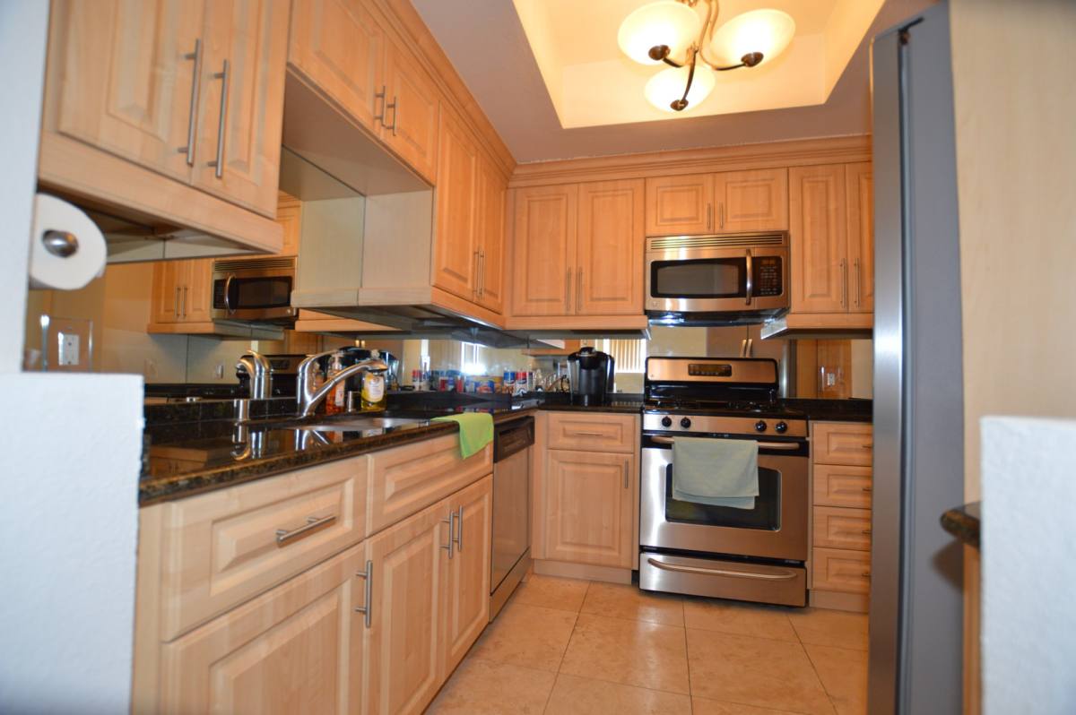 Apartment for rent at 220 E Flamingo Rd, Las Vegas, NV 89169