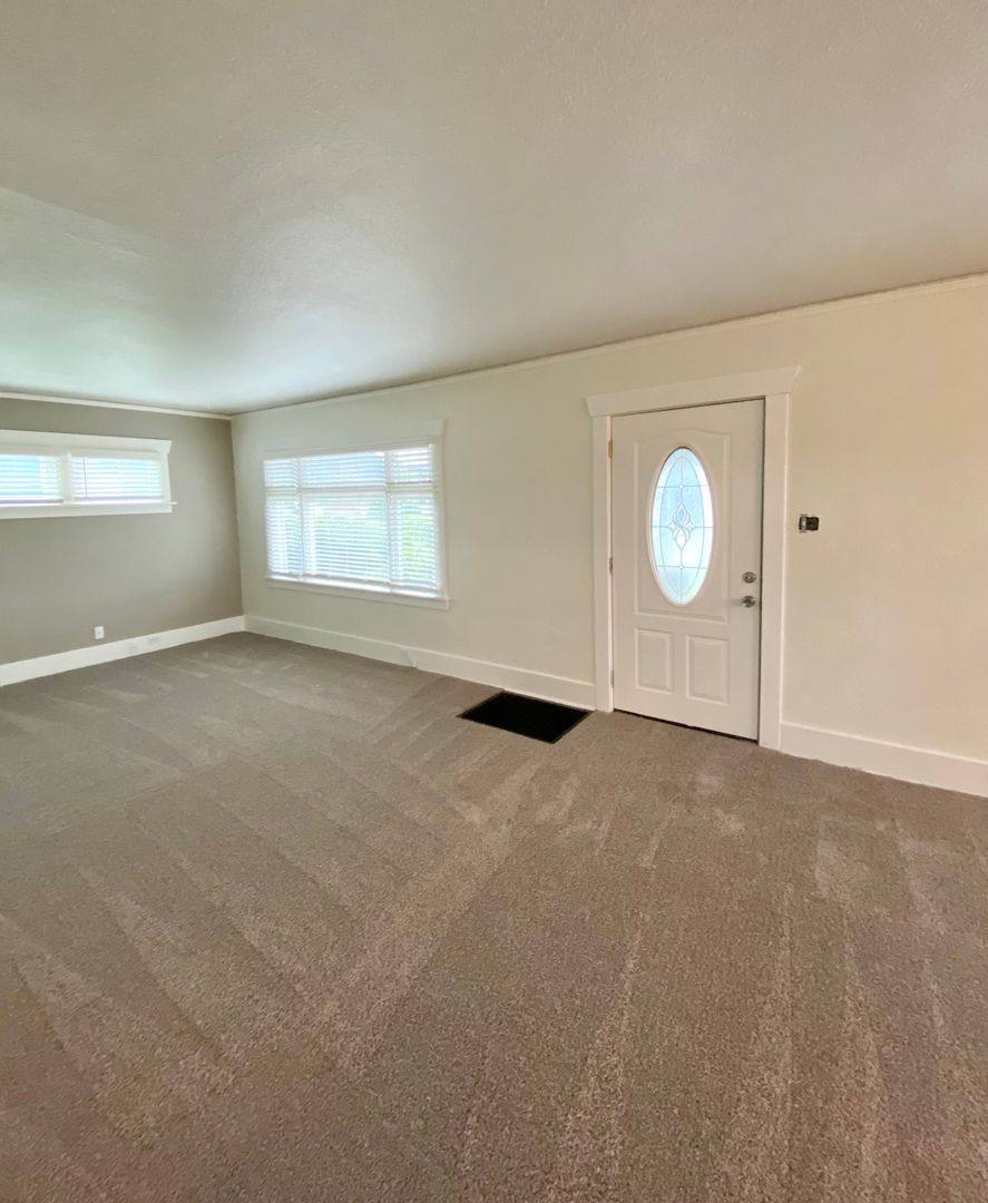 House for rent at 15721 Main St E, Sumner, WA 98390