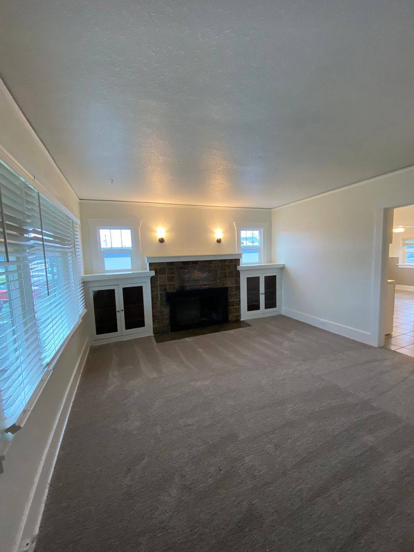 House for rent at 15721 Main St E, Sumner, WA 98390