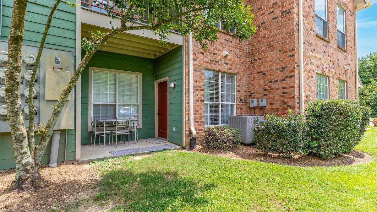 House for rent at 4464 Highland Rd, Baton Rouge, LA 70808