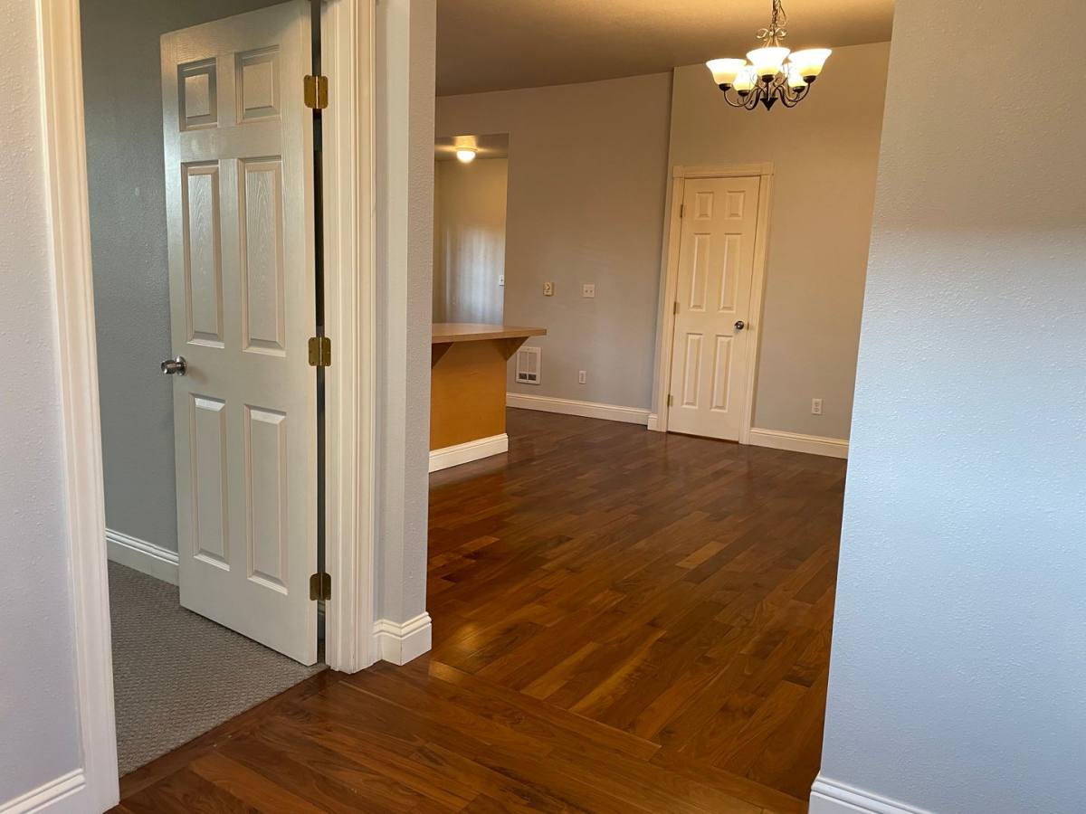 Apartment for rent at 1614 Kauffman Ave, Vancouver, WA 98660