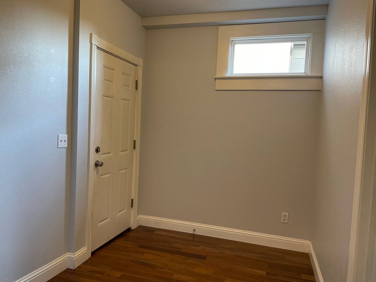 Apartment for rent at 1614 Kauffman Ave, Vancouver, WA 98660