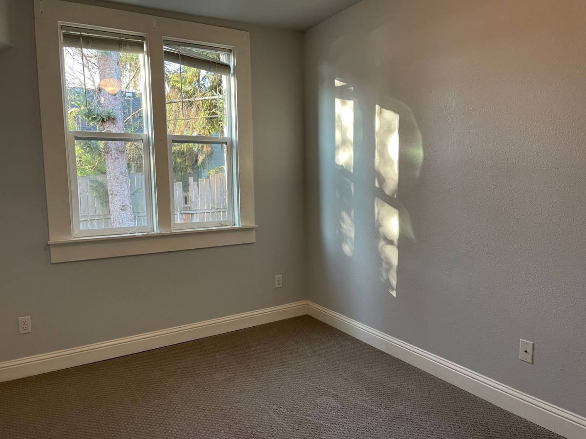Apartment for rent at 1614 Kauffman Ave, Vancouver, WA 98660