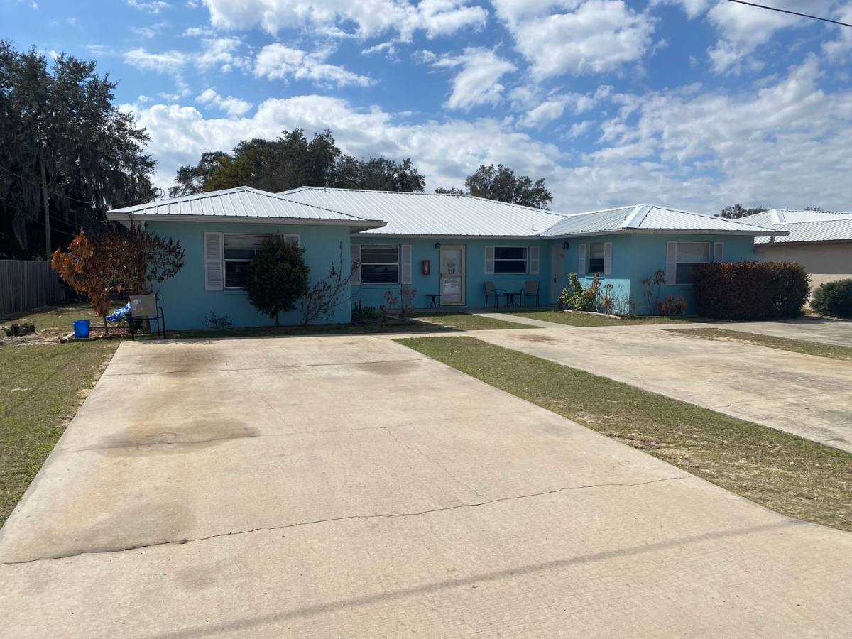 Apartment for rent at 907, 909, & 911 Locke St, Avon Park, FL 33825