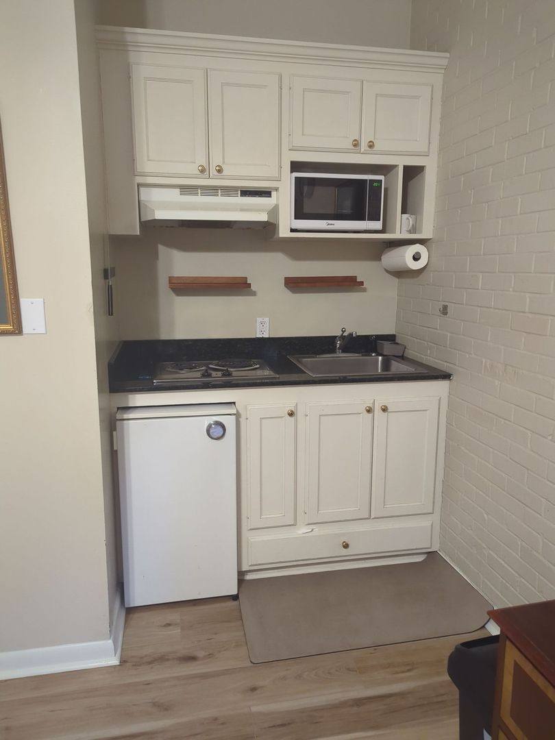 Apartment for rent at 213 Bendel Rd, Lafayette, LA 70503