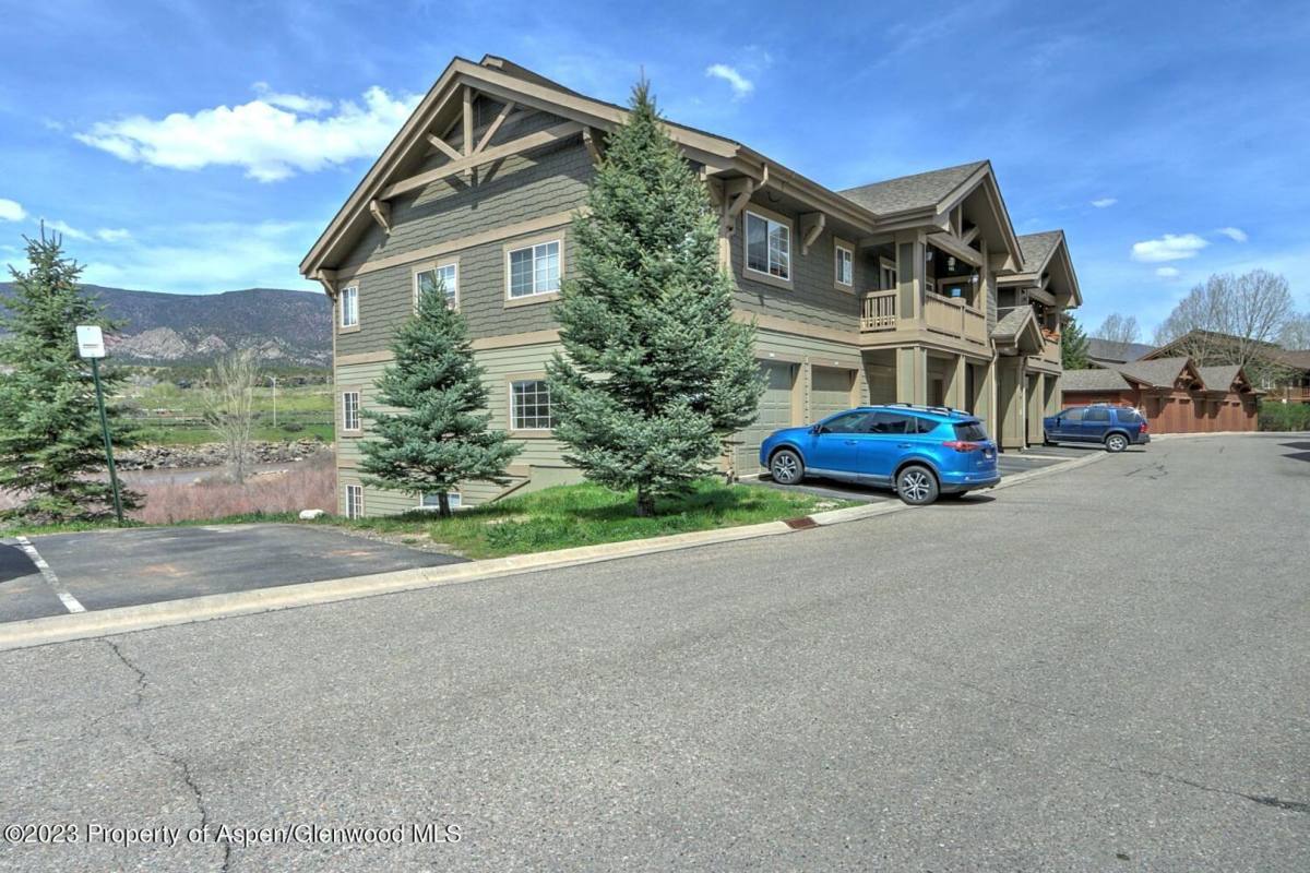 Apartment for rent at 315 River View Dr, New Castle, CO 81647
