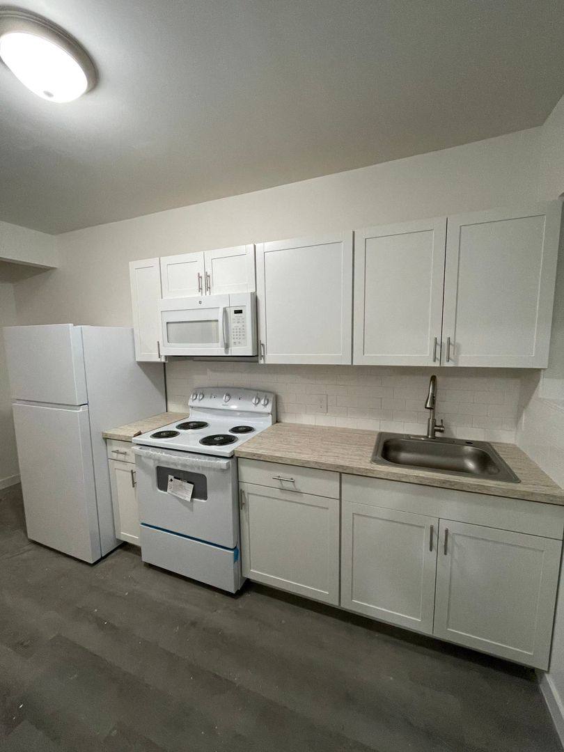 Apartment for rent at 3201 Barrett St, Saint Louis, MO 63107