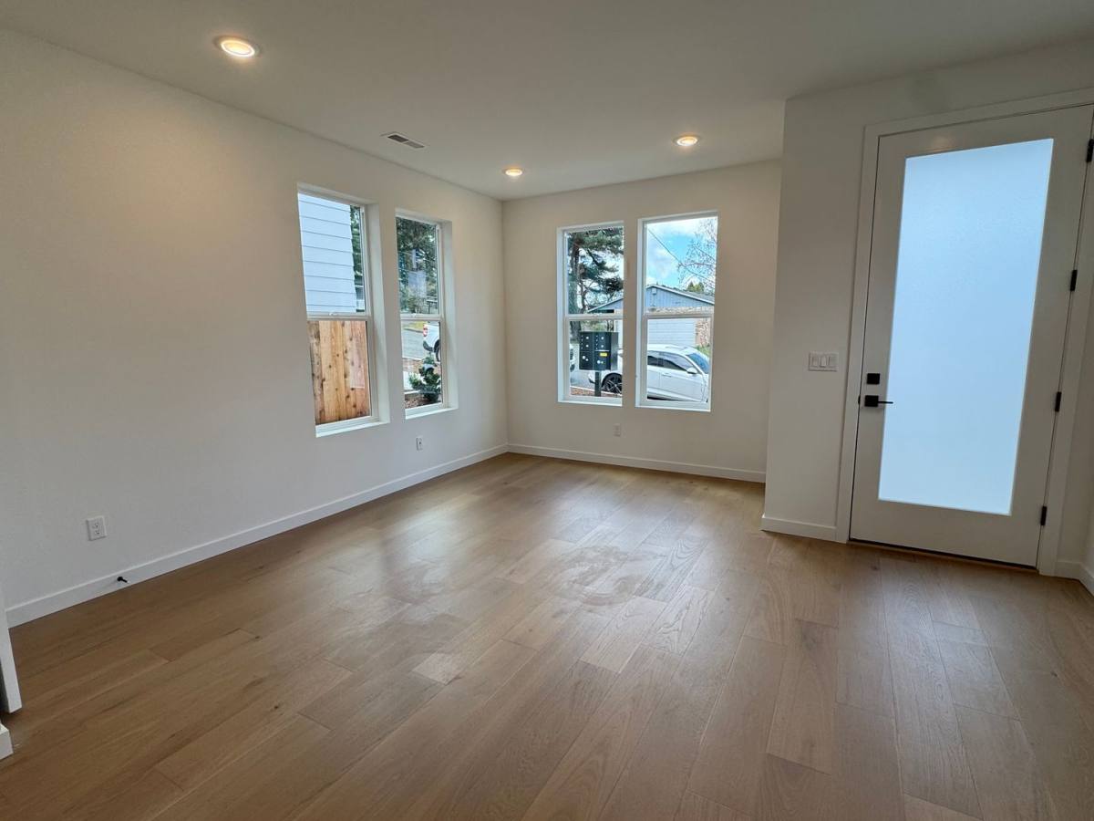 Apartment for rent at 11580 SW 47th Ave, Portland, OR 97219