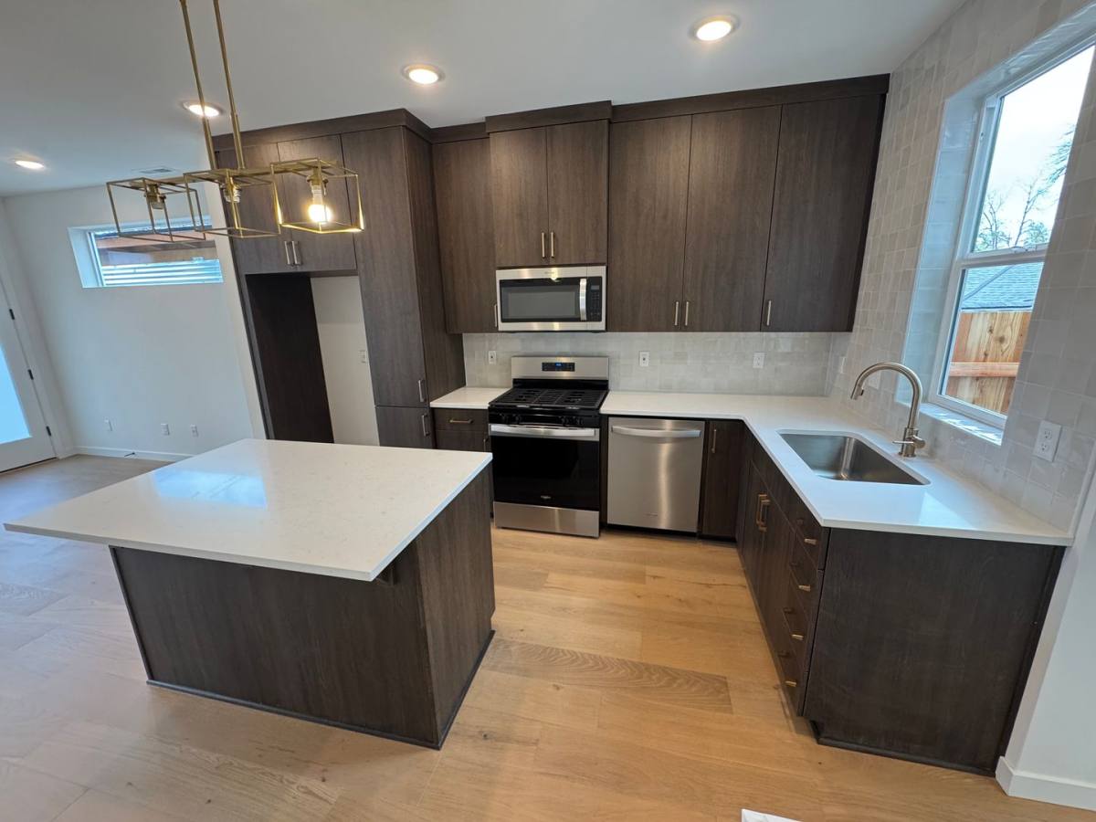 Apartment for rent at 11580 SW 47th Ave, Portland, OR 97219