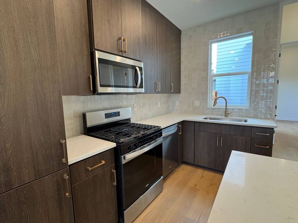 Apartment for rent at 11580 SW 47th Ave, Portland, OR 97219