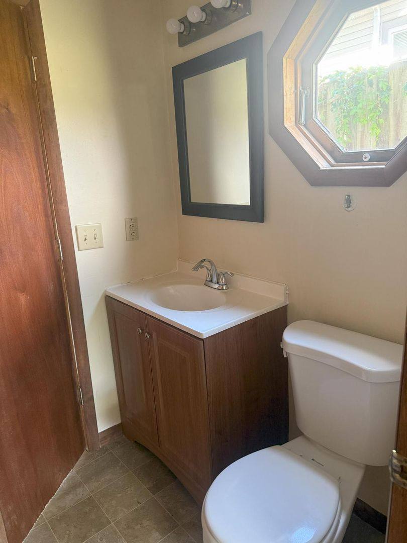 Apartment for rent at 91 N Buena Vista St #A, Newark, OH 43055