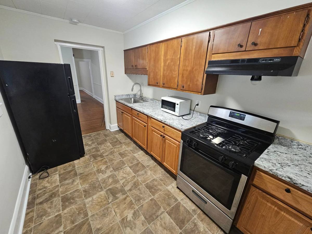 Townhouse for rent at 3406 Kenyon Ave, Baltimore, MD 21213
