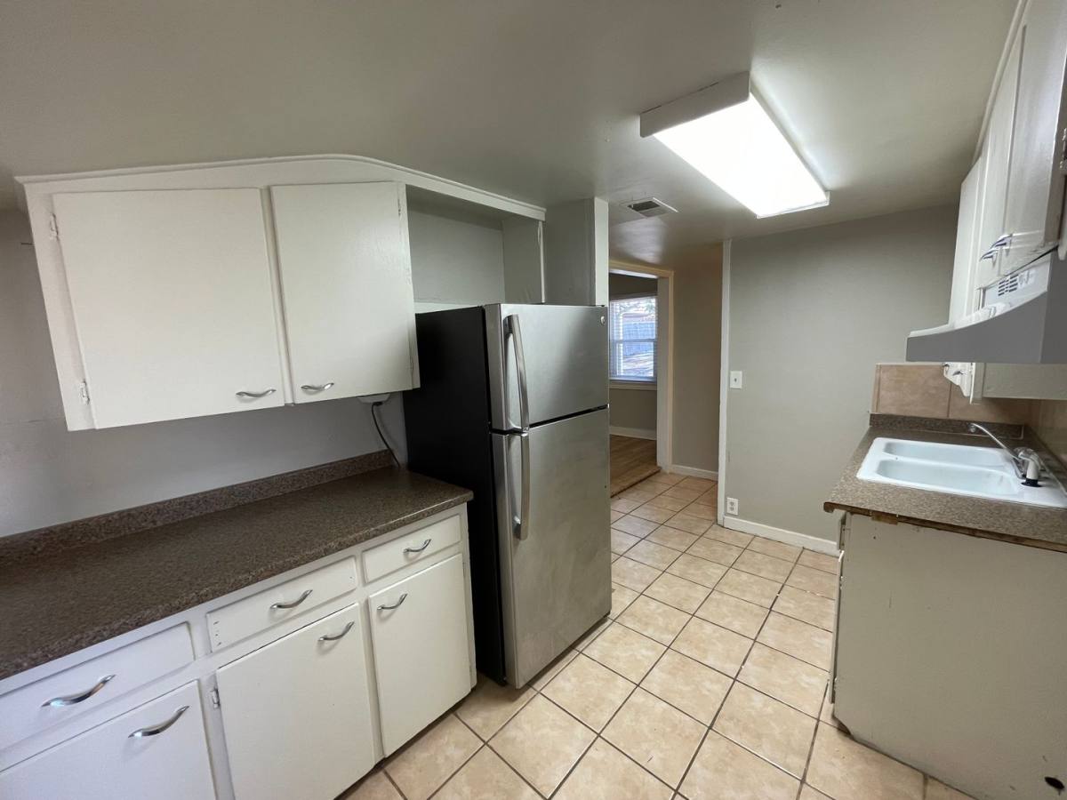 Apartment for rent at 1020-1028 Balsam St, Denver, CO 80214