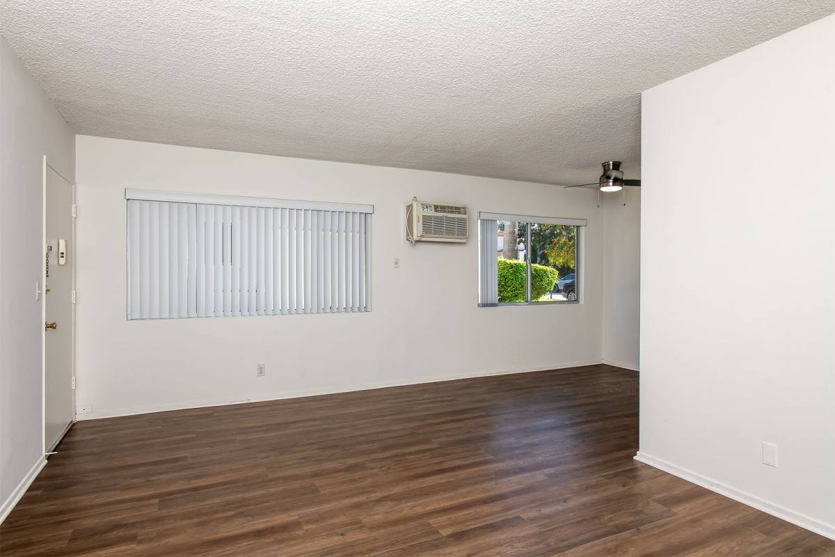 Apartment for rent at 367 W Lexington Dr, Glendale, CA 91203