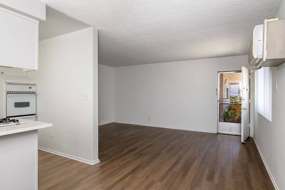 Apartment for rent at 367 W Lexington Dr, Glendale, CA 91203