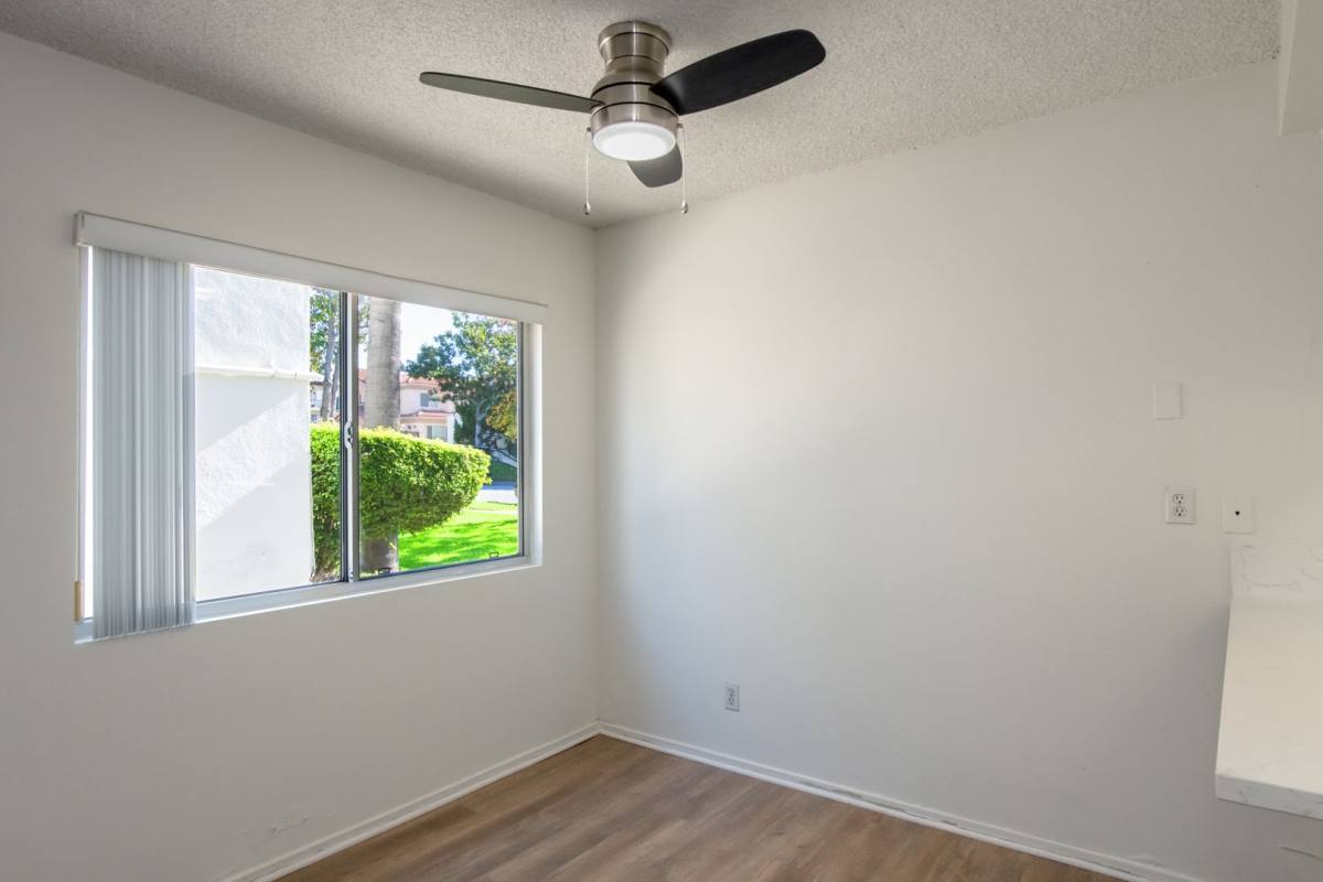 Apartment for rent at 367 W Lexington Dr, Glendale, CA 91203