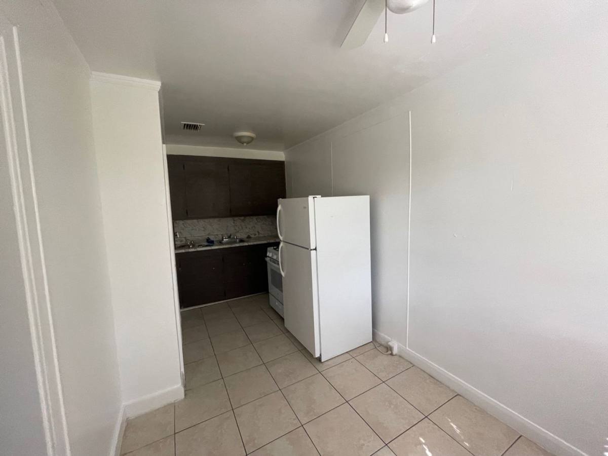 Apartment for rent at 1556 Polk St, Hollywood, FL 33020