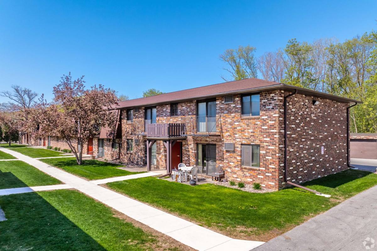 Apartment for rent at 1670 - 1740 Western Ave, Green Bay, WI 54303