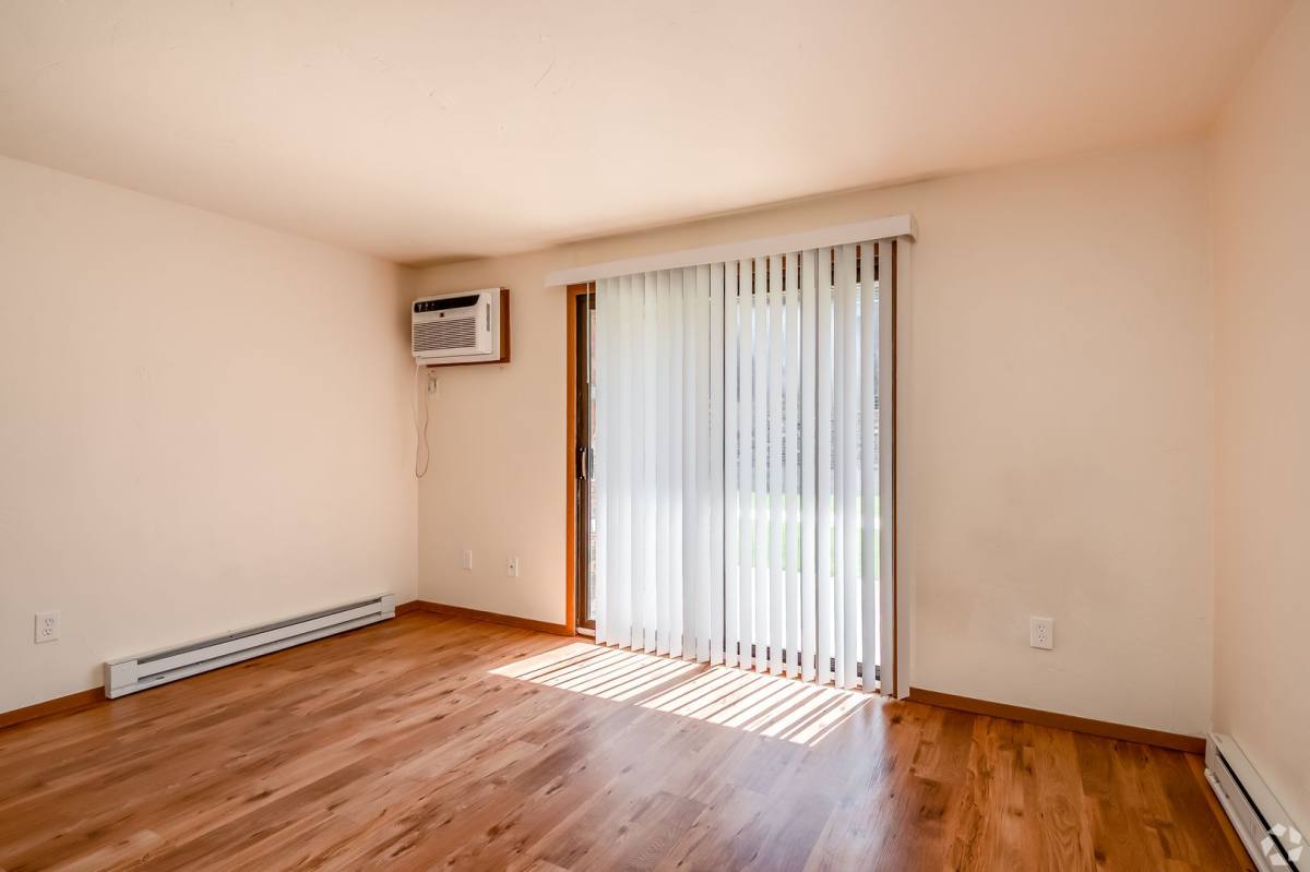 Apartment for rent at 1670 - 1740 Western Ave, Green Bay, WI 54303