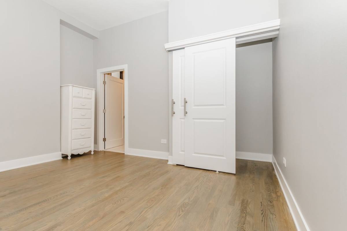 Apartment for rent at 1421 N Dearborn St, Chicago, IL 60610