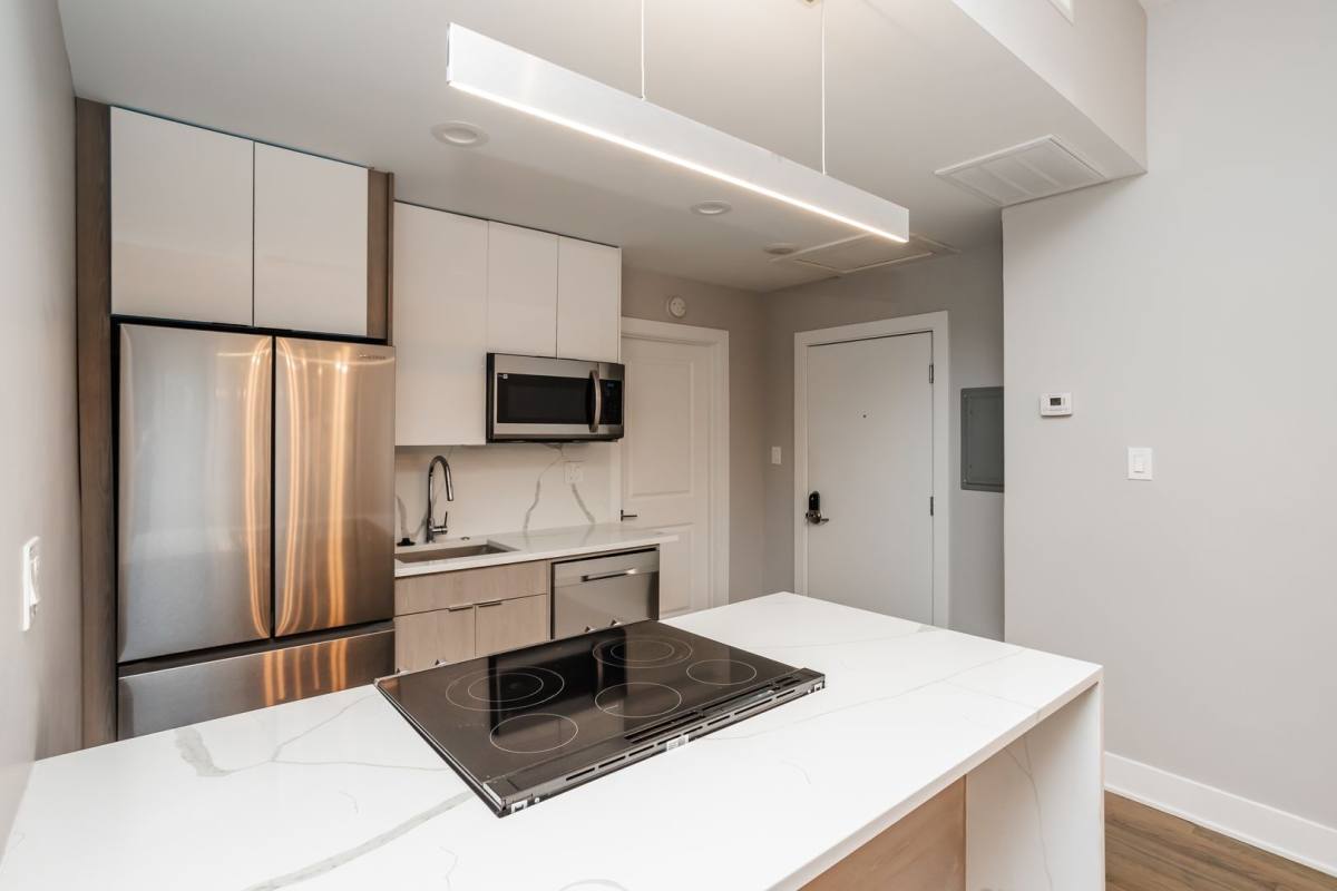 Apartment for rent at 1421 N Dearborn St, Chicago, IL 60610