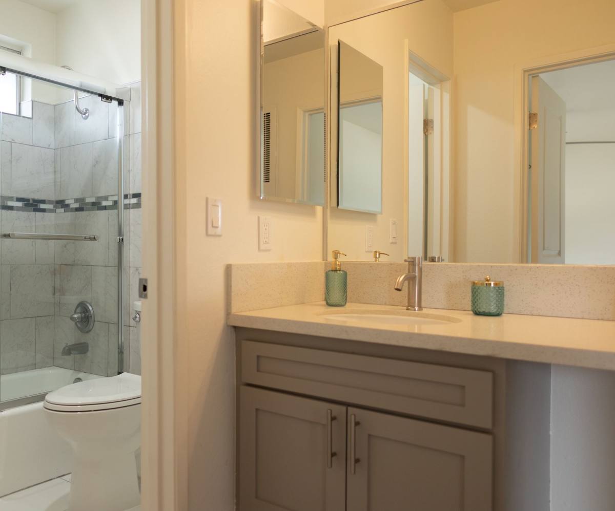 Apartment for rent at 15601 Tustin Village Way, Tustin, CA 92780
