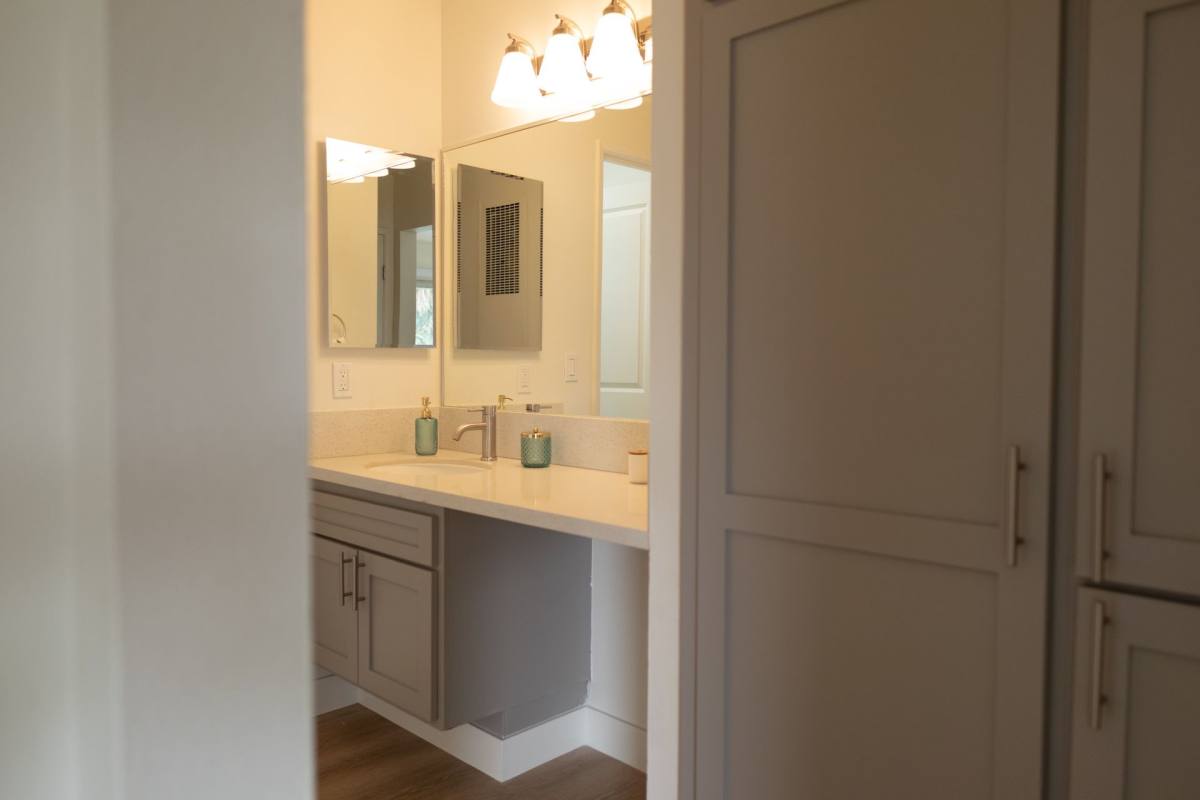 Apartment for rent at 15601 Tustin Village Way, Tustin, CA 92780