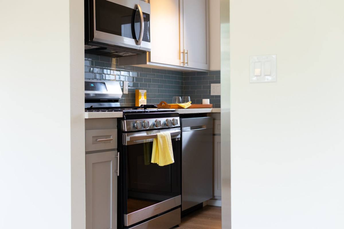 Apartment for rent at 15601 Tustin Village Way, Tustin, CA 92780