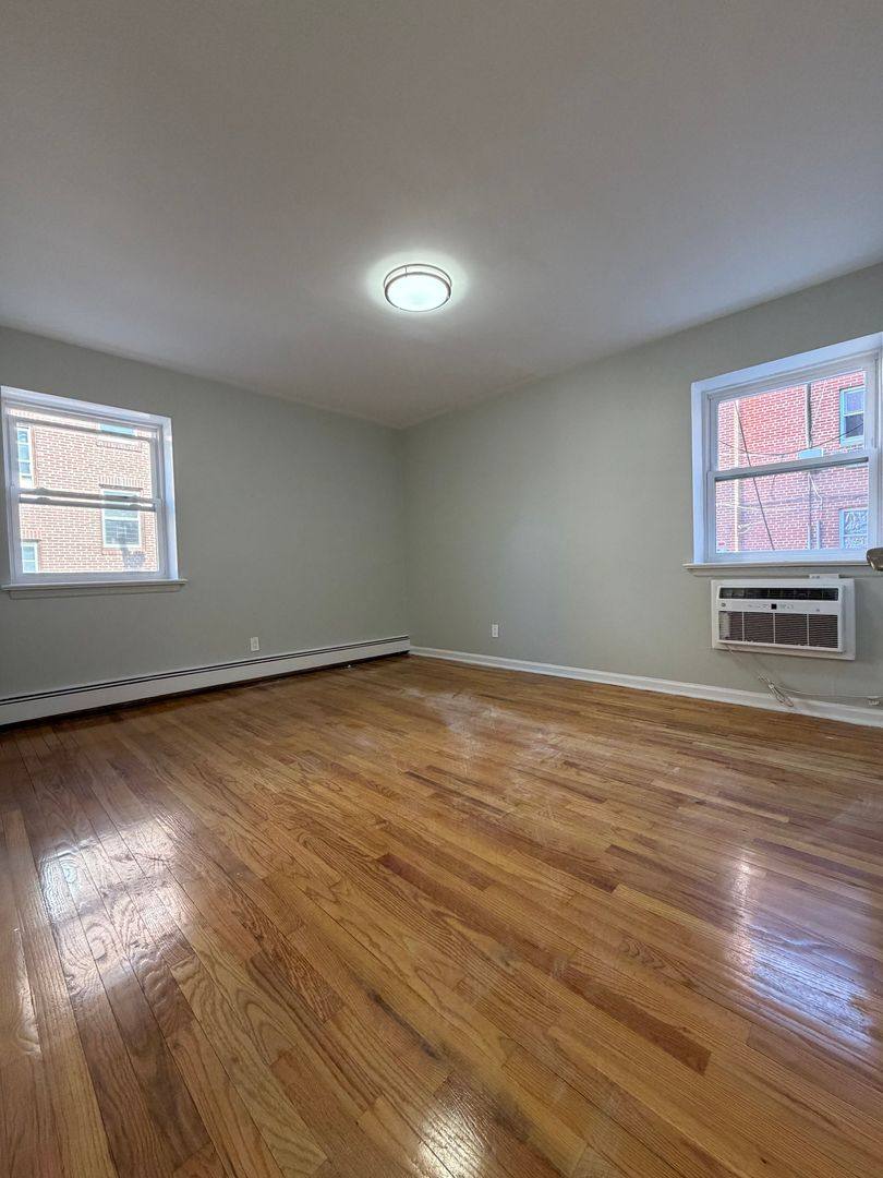 Apartment for rent at 122-138 E 7th St, Plainfield, NJ 07060