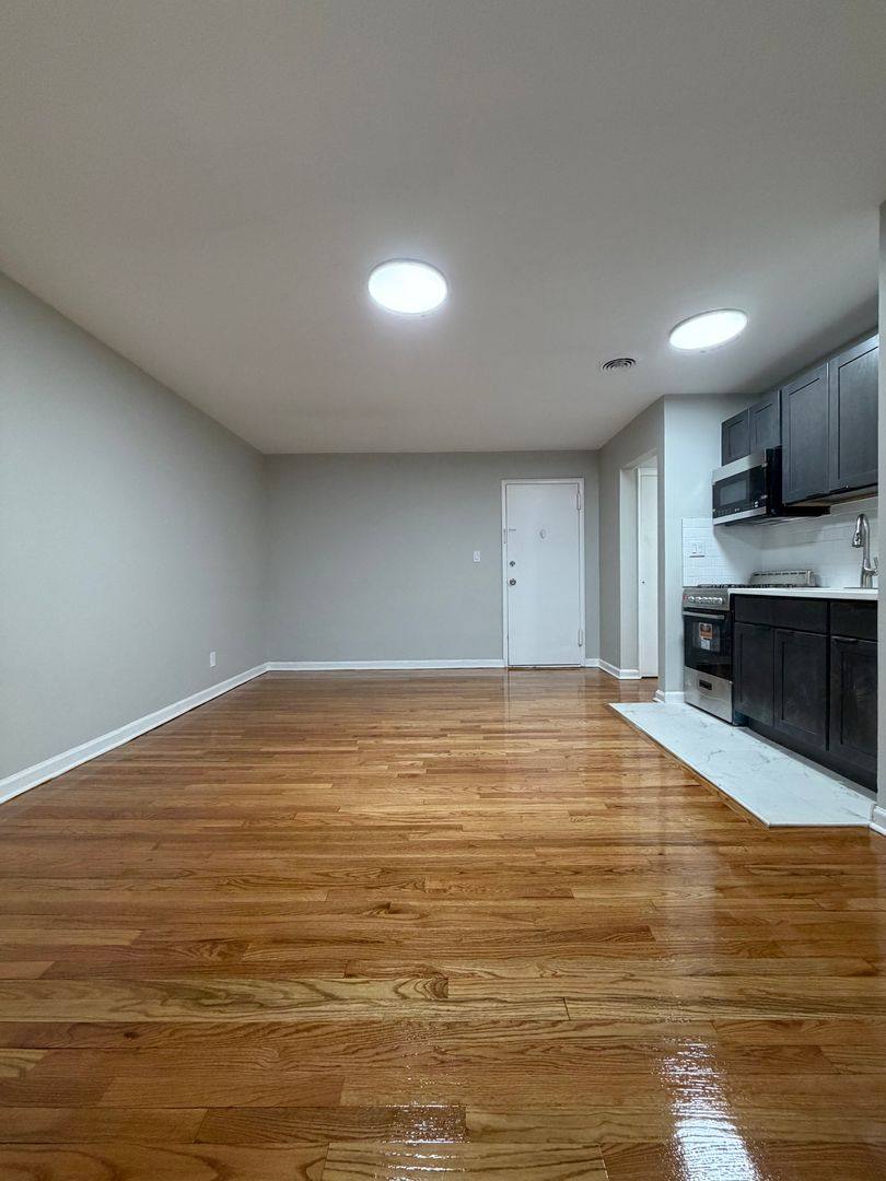 Apartment for rent at 122-138 E 7th St, Plainfield, NJ 07060