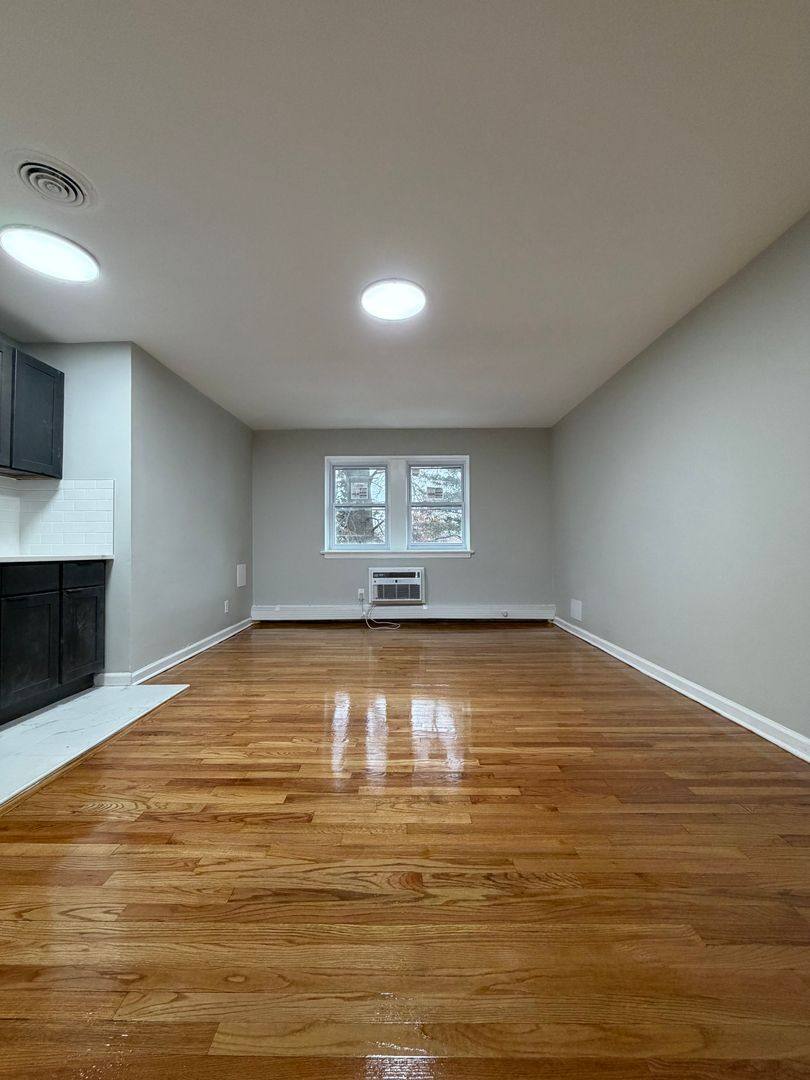 Apartment for rent at 122-138 E 7th St, Plainfield, NJ 07060