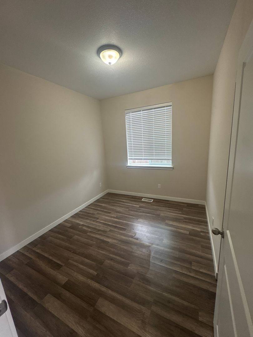 Apartment for rent at 1413 Hardcastle Ave, Woodburn, OR 97071