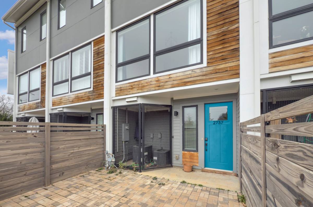 Townhouse for rent at 2737 Shenandoah Ave, Charlotte, NC 28205
