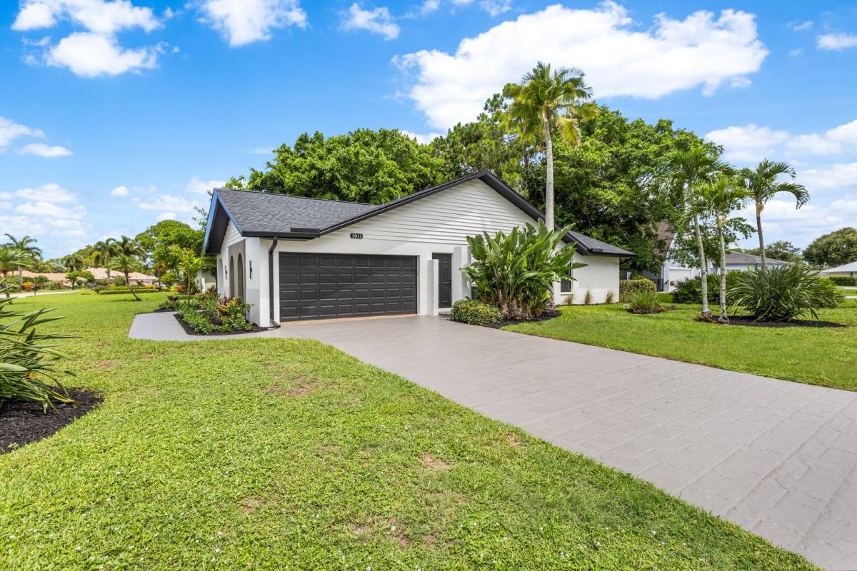 House for rent at 1911 Princess Court, Naples, FL 34110