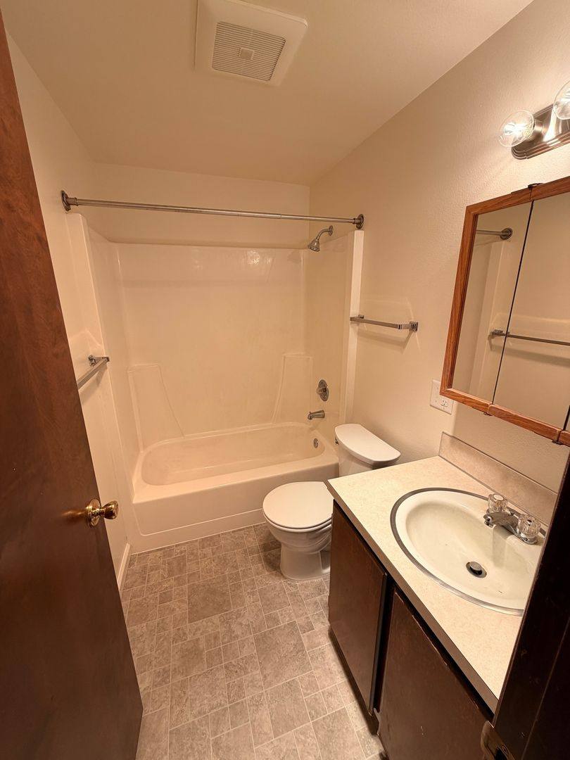 Apartment for rent at 125 Village Dr, Winchester, OR 97495