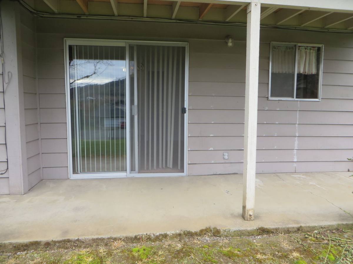 Apartment for rent at 125 Village Dr, Winchester, OR 97495