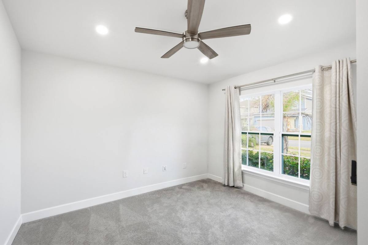 House for rent at 12945 Ogden Glade Rd, Dade City, FL 33525