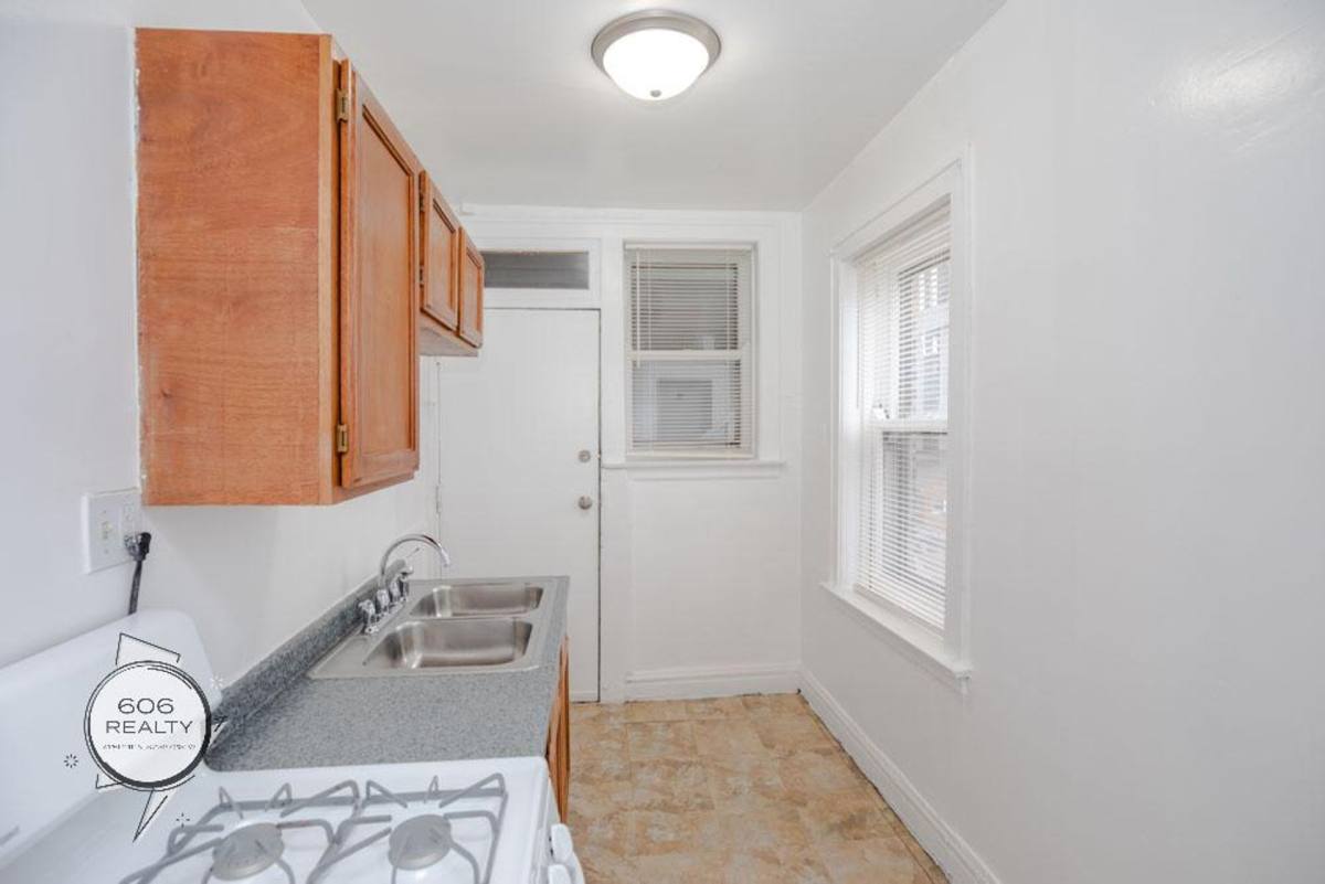 Apartment for rent at 5910-12 W 26th St, Cicero, IL 60804