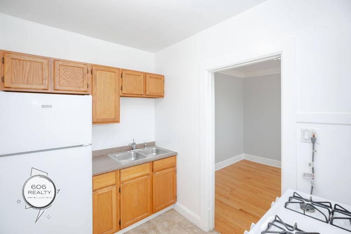 Apartment for rent at 5910-12 W 26th St, Cicero, IL 60804