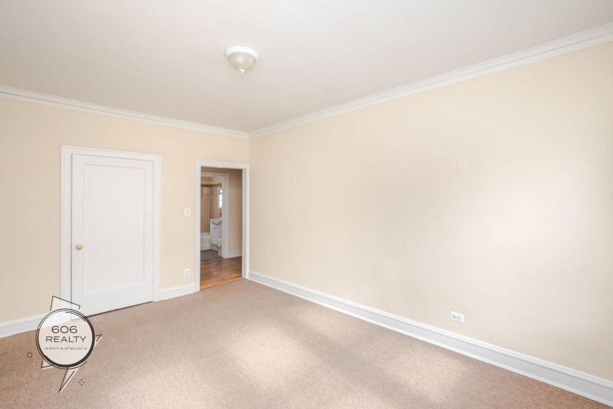 Apartment for rent at 6500 W Cermak Rd, Berwyn, IL 60402