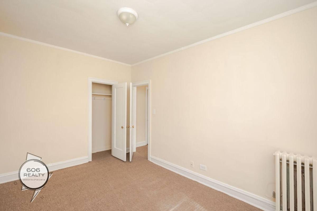Apartment for rent at 6500 W Cermak Rd, Berwyn, IL 60402