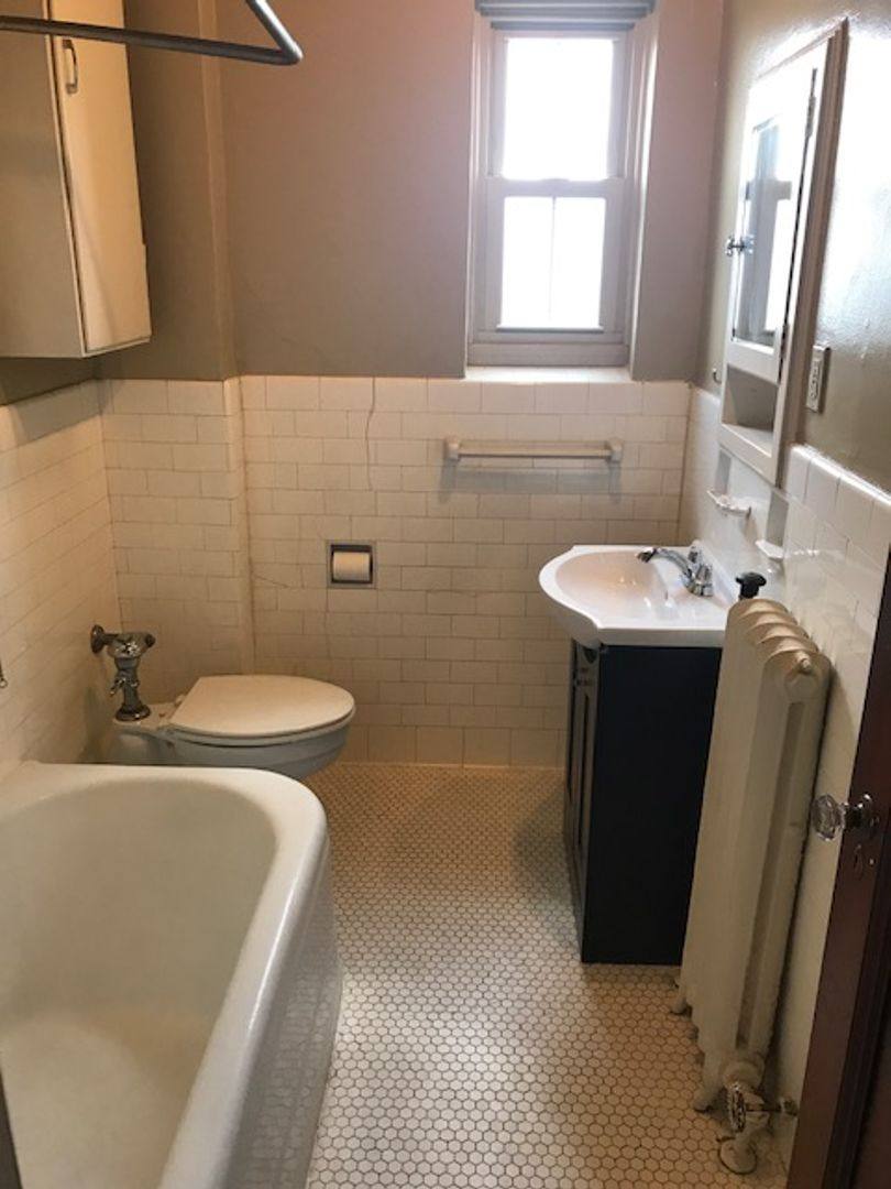 Apartment for rent at 267 Oxford St, Rochester, NY 14607