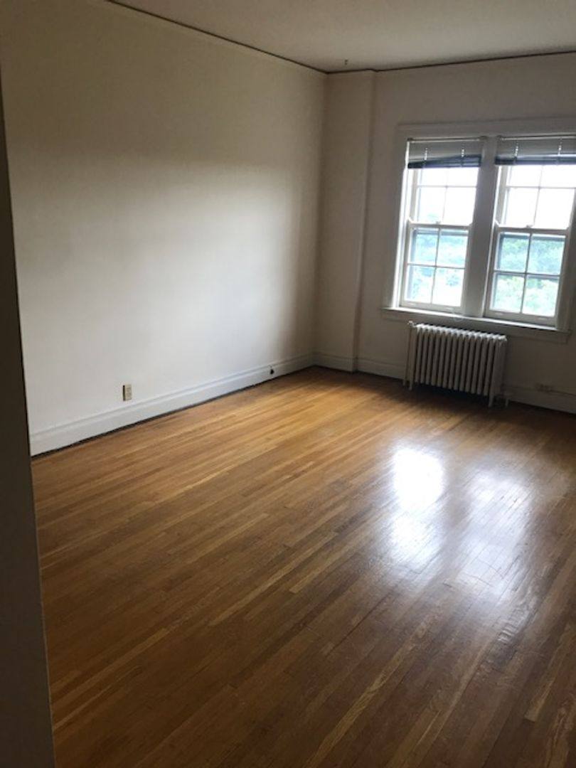 Apartment for rent at 267 Oxford St, Rochester, NY 14607