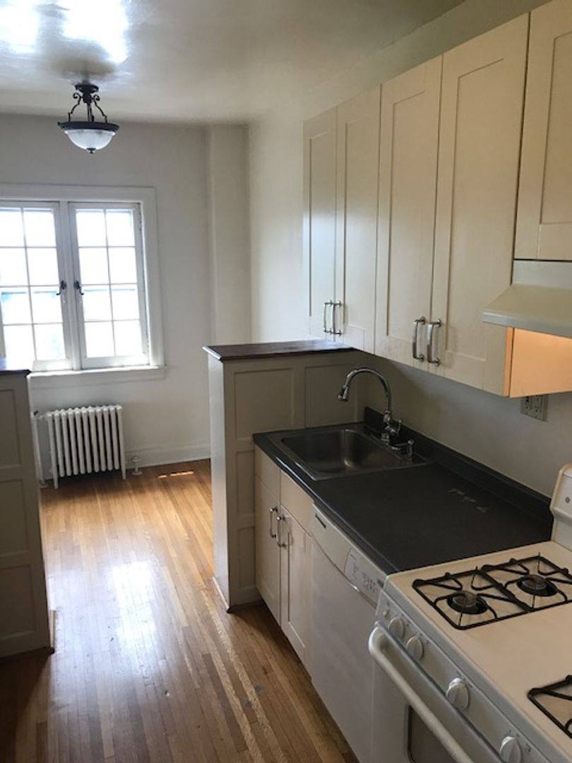 Apartment for rent at 267 Oxford St, Rochester, NY 14607