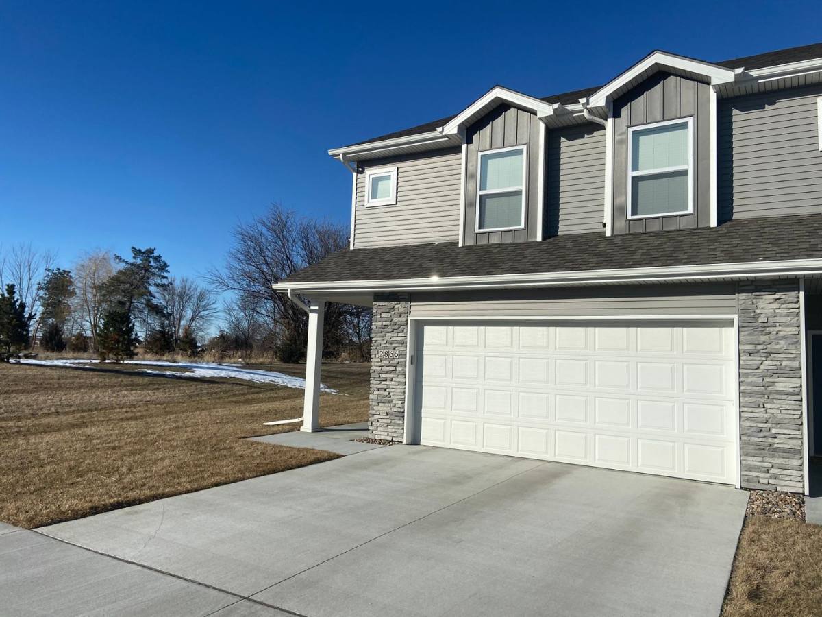 Townhouse for rent at 2866 NW Penny Lane, Ankeny, IA 50023