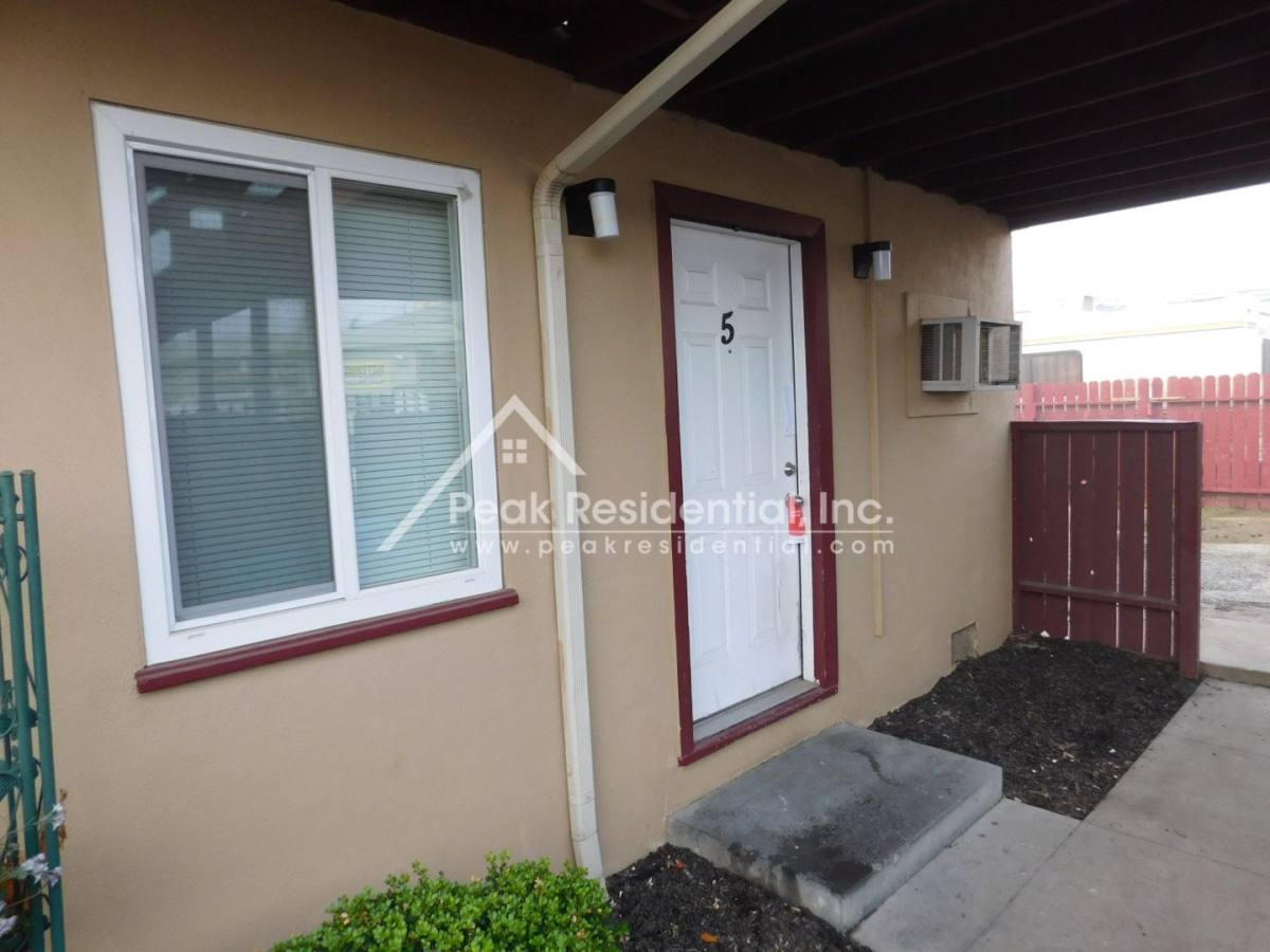 Apartment for rent at 2389 Cantalier St, Sacramento, CA 95815